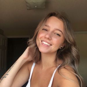 Meet your Posher, Michaela